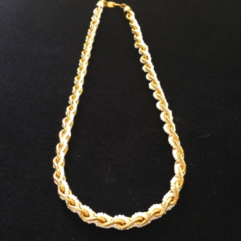 Trifari necklace *vintage*